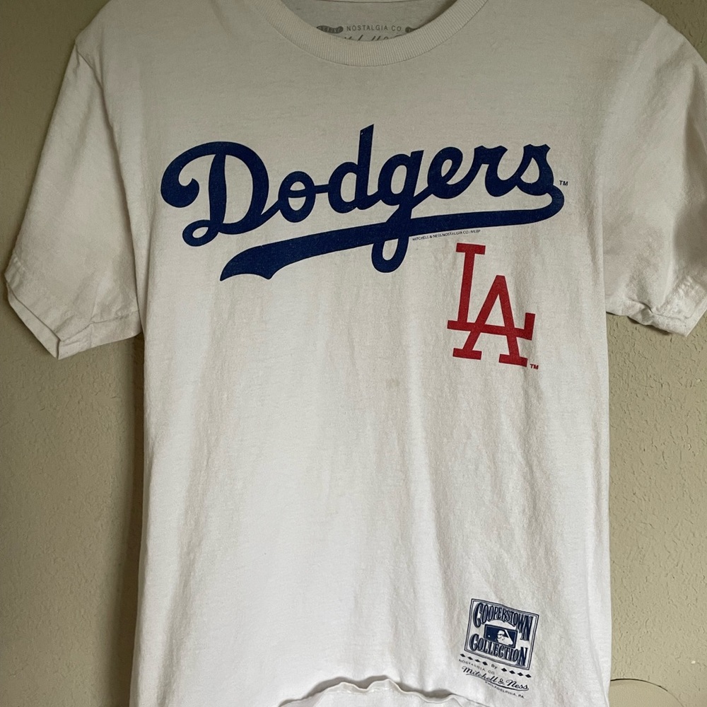 Mitchel and ness dogers T shirt